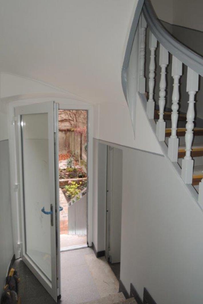 Komplettinnen- und Hofsanierung mit Anbau Balkone